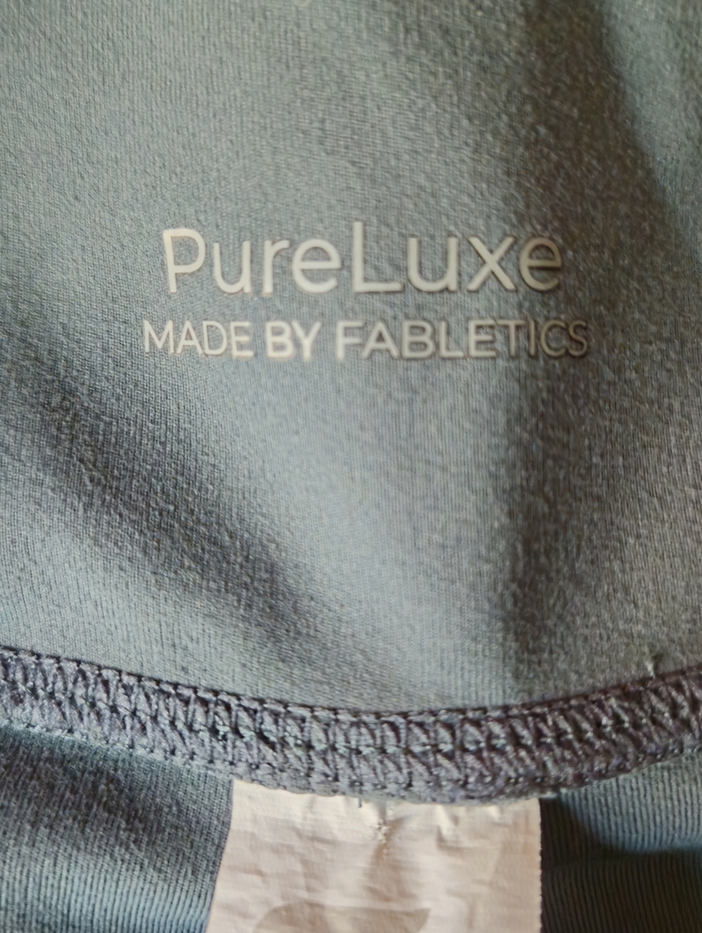 Fabletics PureLuxe Oasis Set • Twist Bra + HW Crossover Leggings - Picture 5 of 10